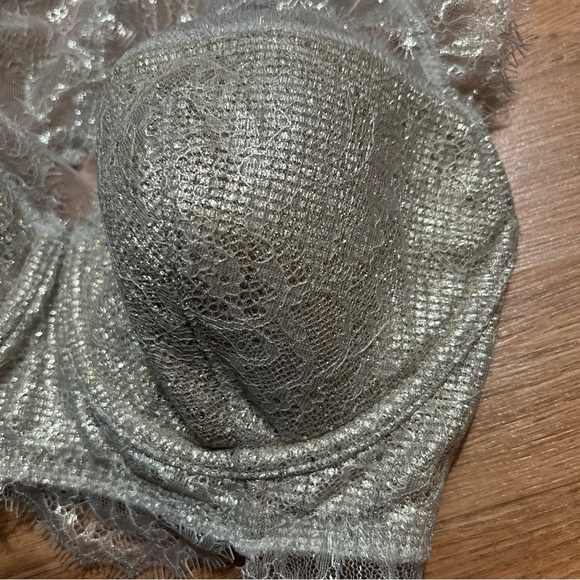 Victoria's Secret Dream Angels High Neck Chatilly Lace Demi Bra 32DD NWT $72 - Picture 2 of 7